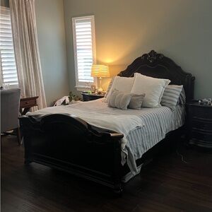 Black/white Duvet and Shams